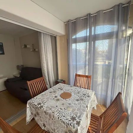 شقة T2 Renove Cap D'agde: 4 Pers, Parking, Prox Plages - Fr-1-749-74 *
